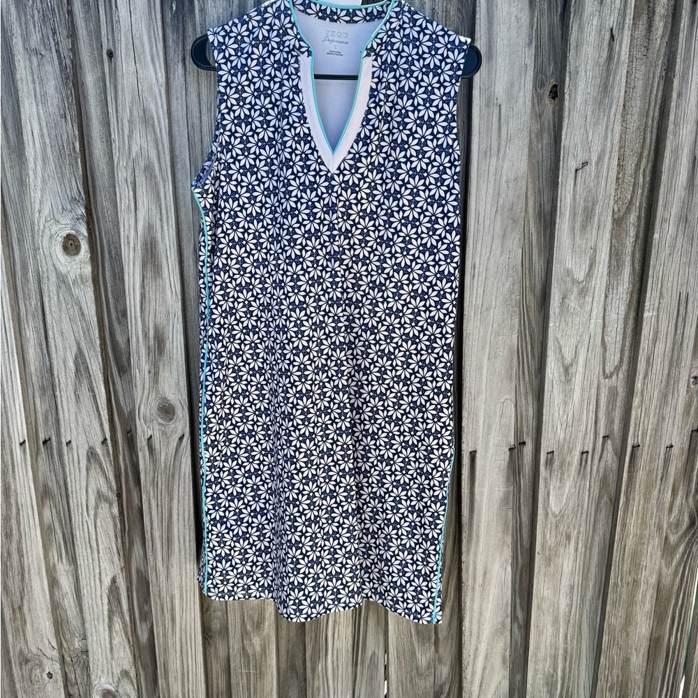 Izod Navy & White Sleeveless Patterned Shift Dress